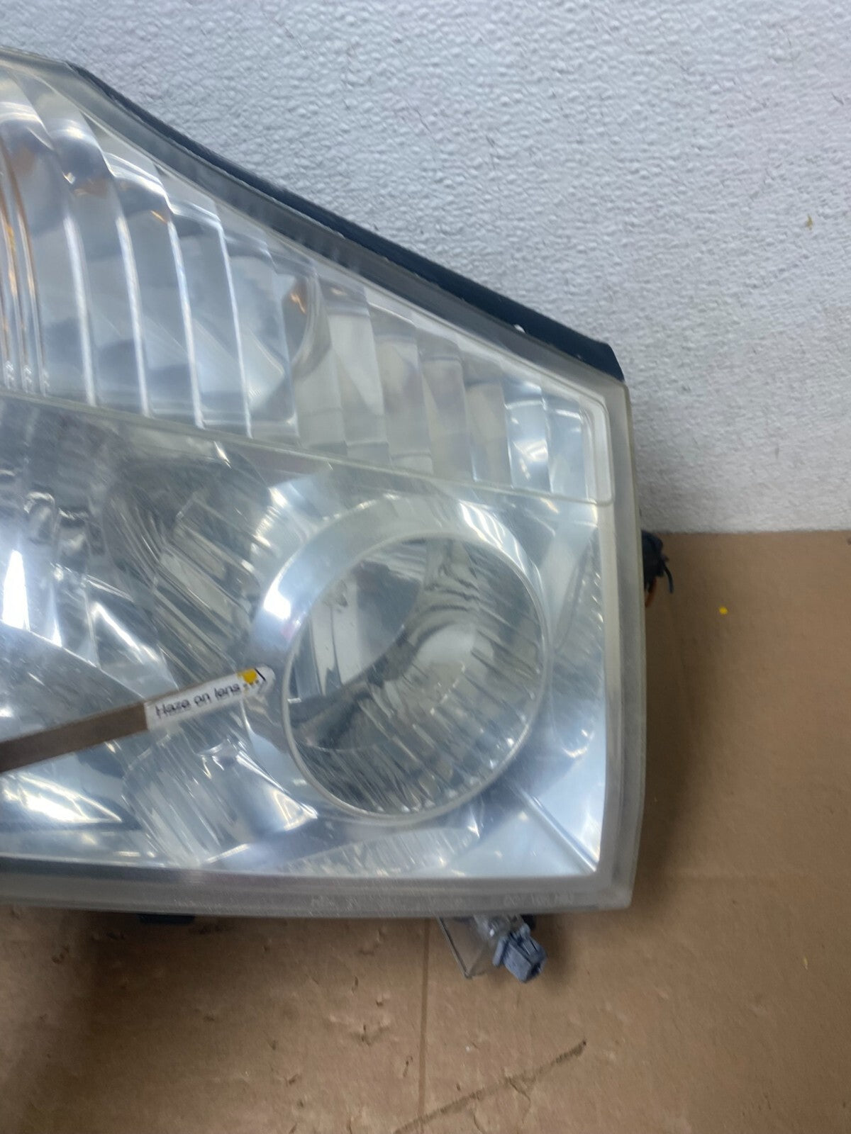 2004 to 2007 Nissan Armada Left+Right Side Set Headlights Oem M4123 DW8