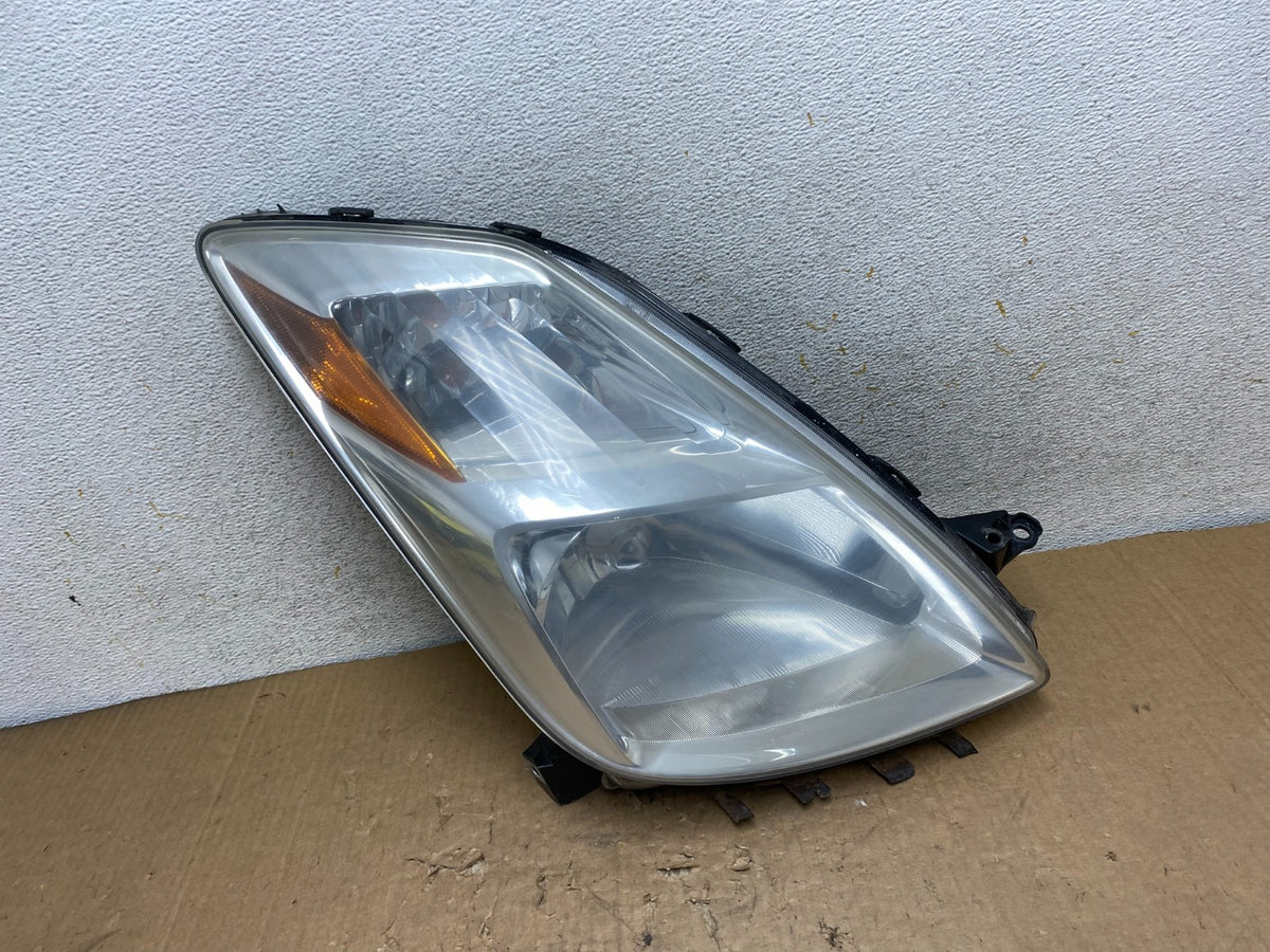 2004-2005 Toyota Prius Right Passenger RH Halogen Headlight AI9252 LK0