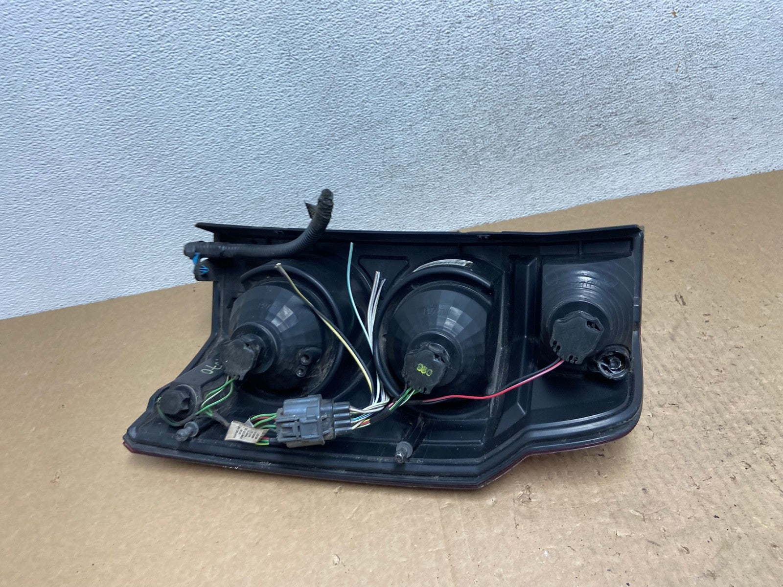 2006 to 2010 Jeep Commander Left Driver Side Tail Light AG1070 LK6