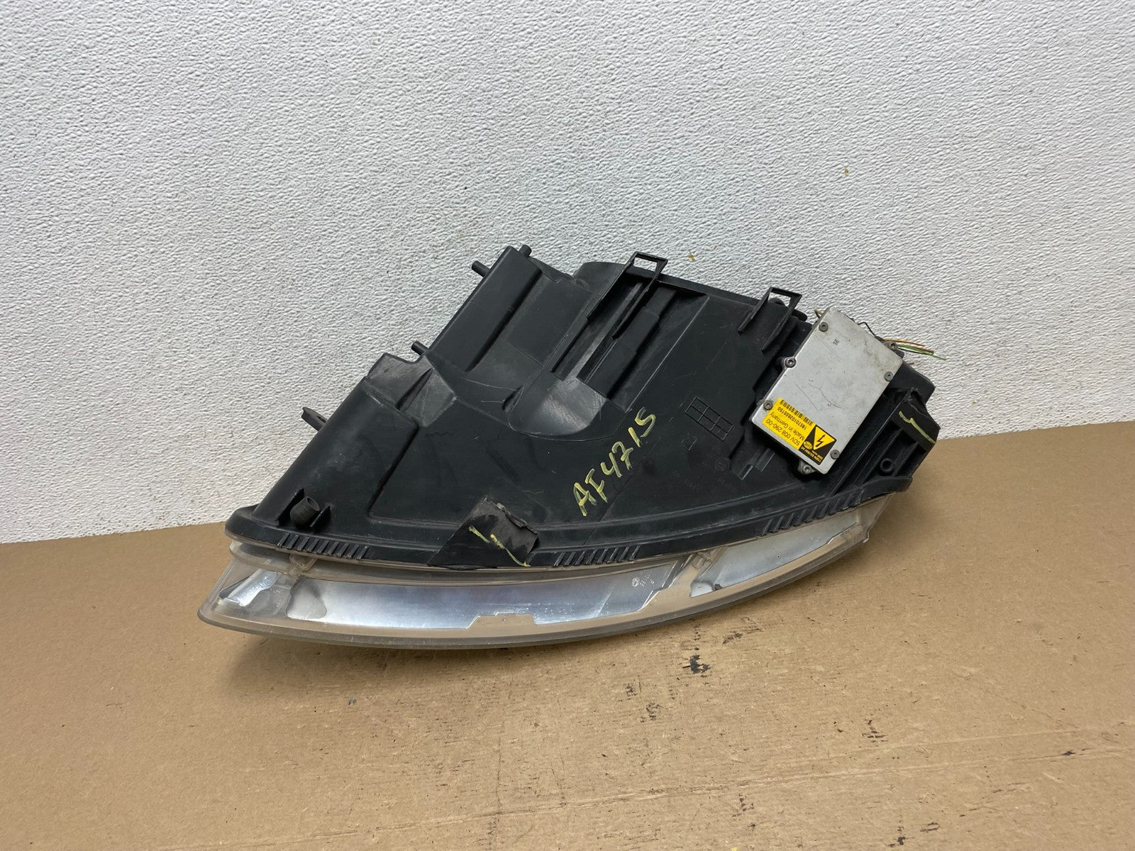 2005 to 2008 Audi A6 Right Passenger Side Headlight Xenon HID AF4715 DW9