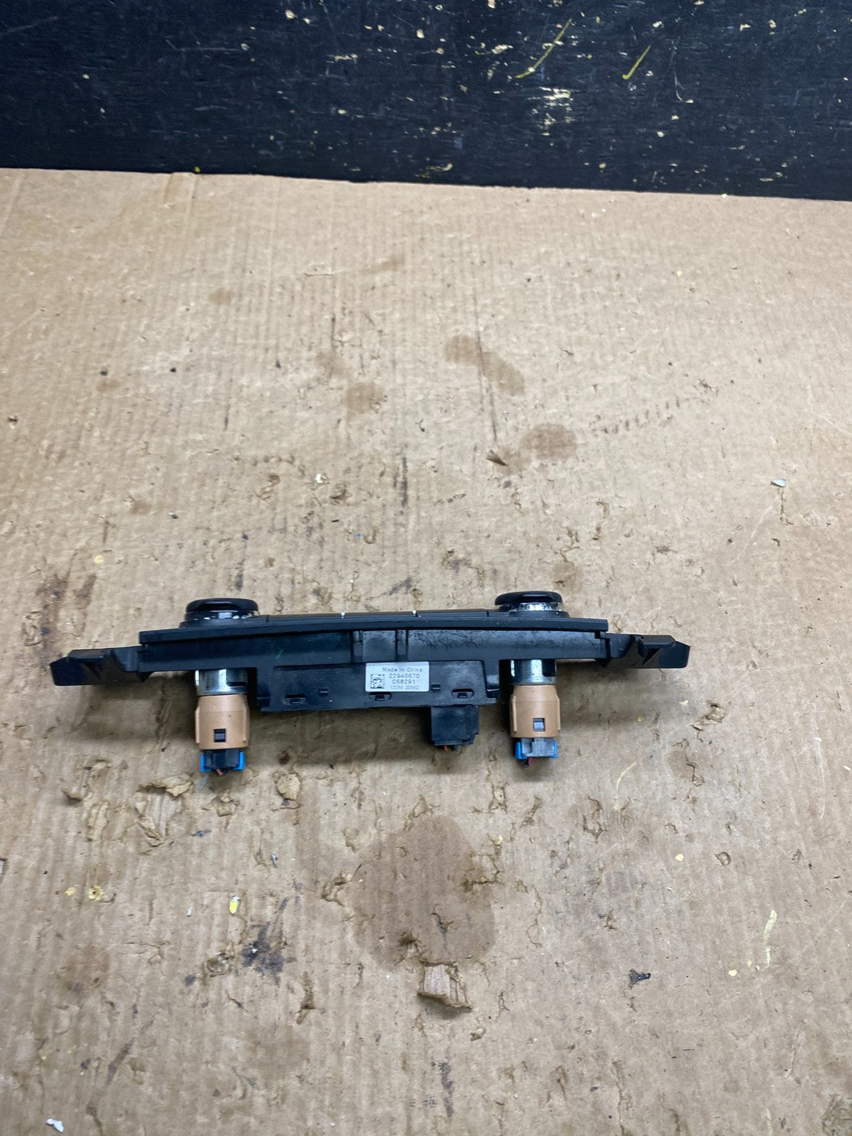 2007-2014 Chevrolet Tahoe Silverado Yukon Pedal Traction Control Switch Z7259 DG3