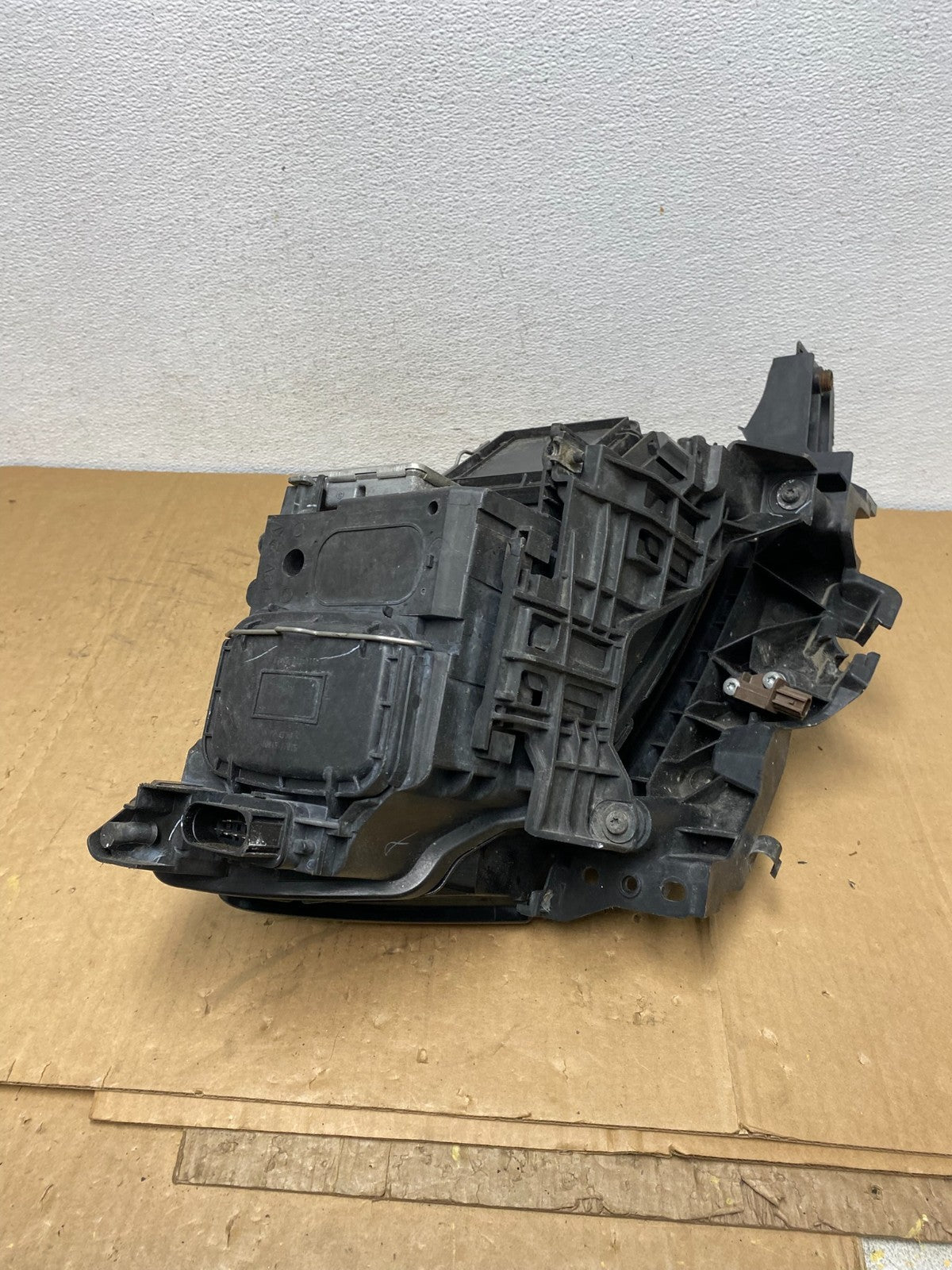 2009-2012 Audi Q5 Left Driver LH Side Xenon HID Headlight AC8598 DW8