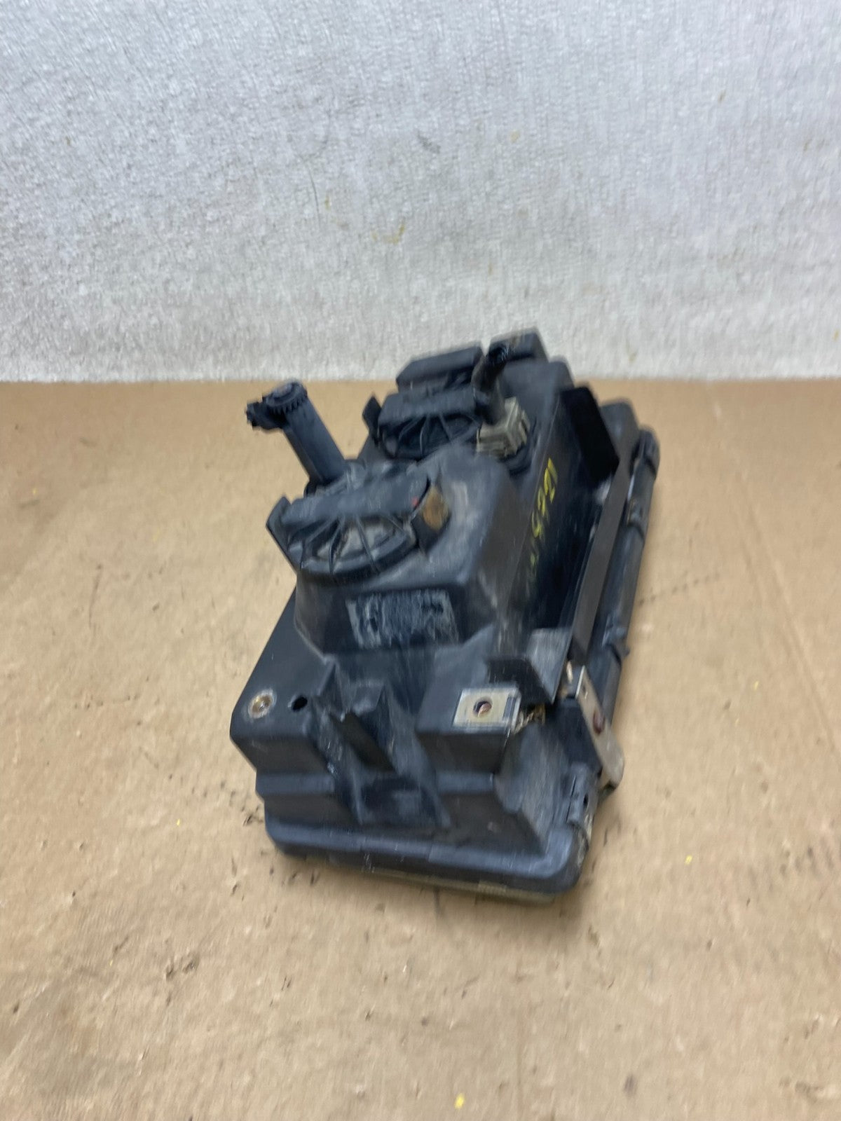 1994 to 1997 Volvo 850 Left Driver LH Side Halogen Headlight W8721 DW9