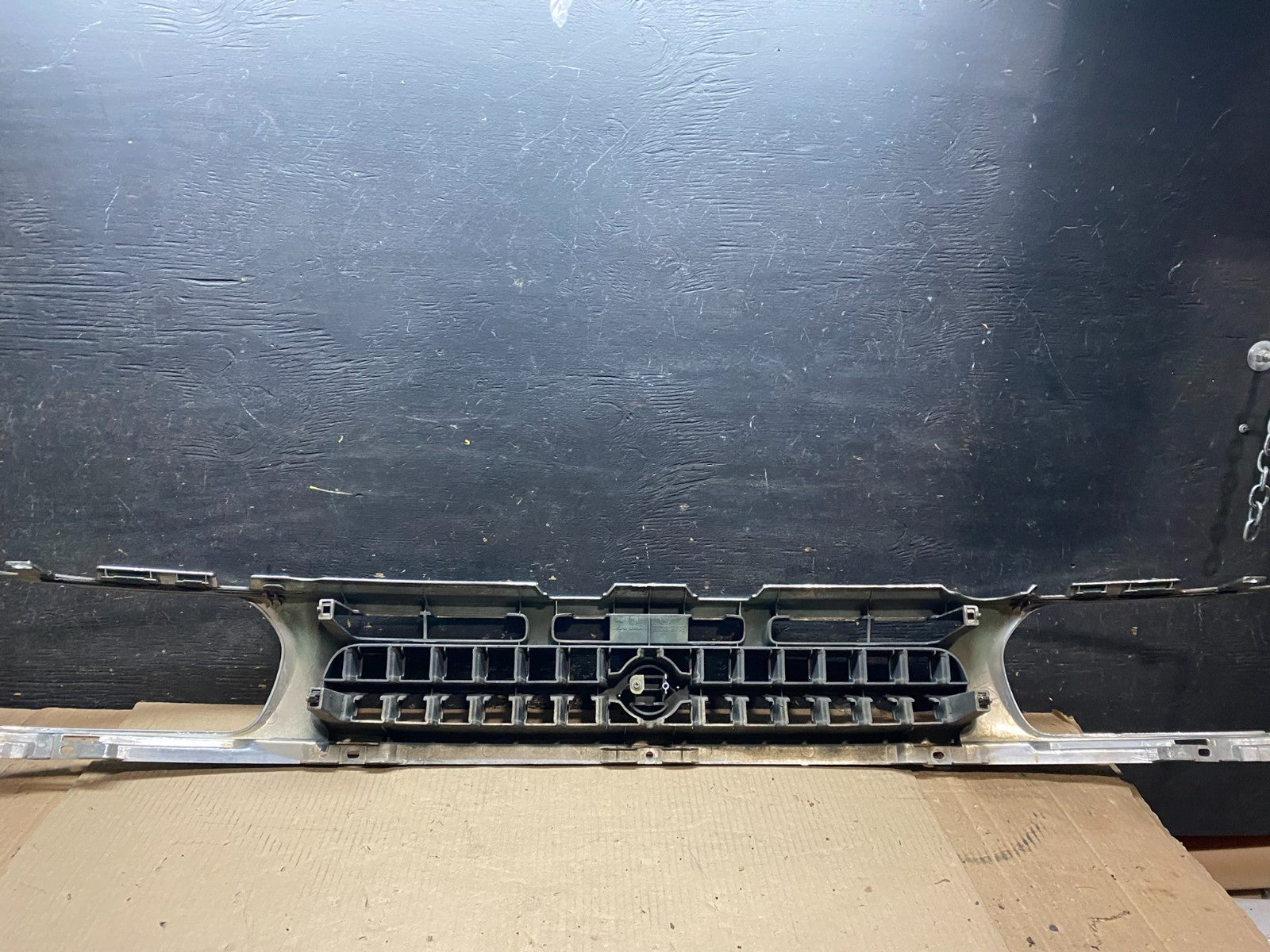 1996 to 1999 Nissan Pathfinder Front Upper Grill Grille u7606 DG4