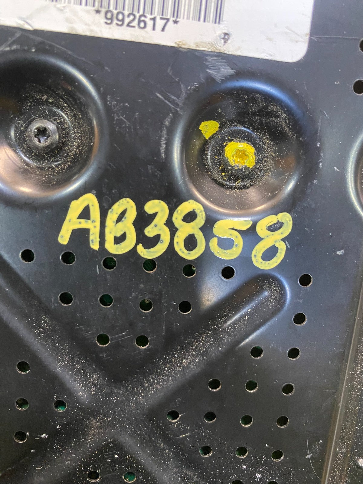 GM Radio Speaker Audio Amplifier Module 20942617 AB3858 DG3