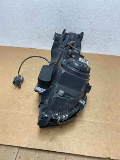 2001 2002 2003 2004 Volvo V70 XC70 Left Driver Side Headlight AD4708 DW5