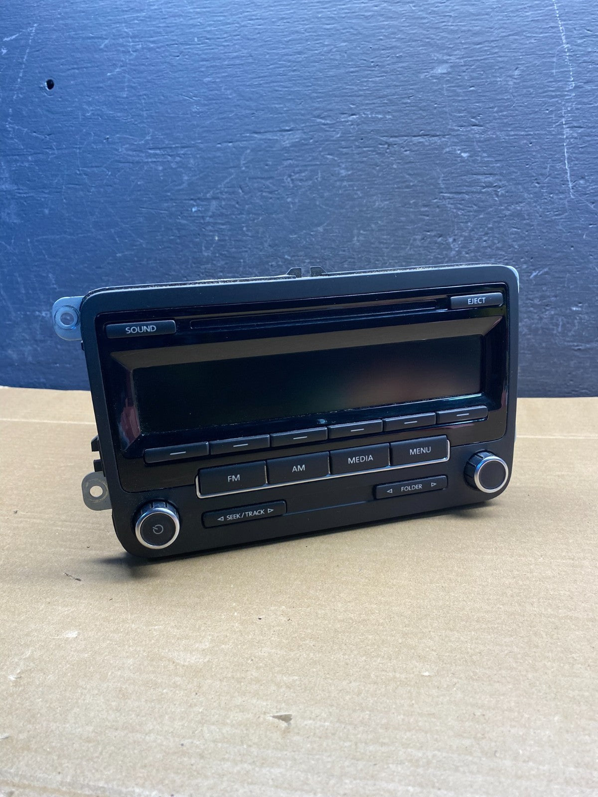 2011 to 2014 Volkswagen Passat Jetta Radio CD Player AM/FM AD6598 DG0