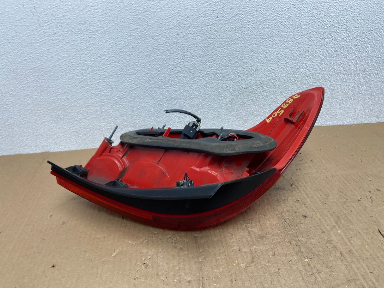 2013 to 2016 Buick Encore Right Passenger RH Side Tail Light Oem AB8509  DG3