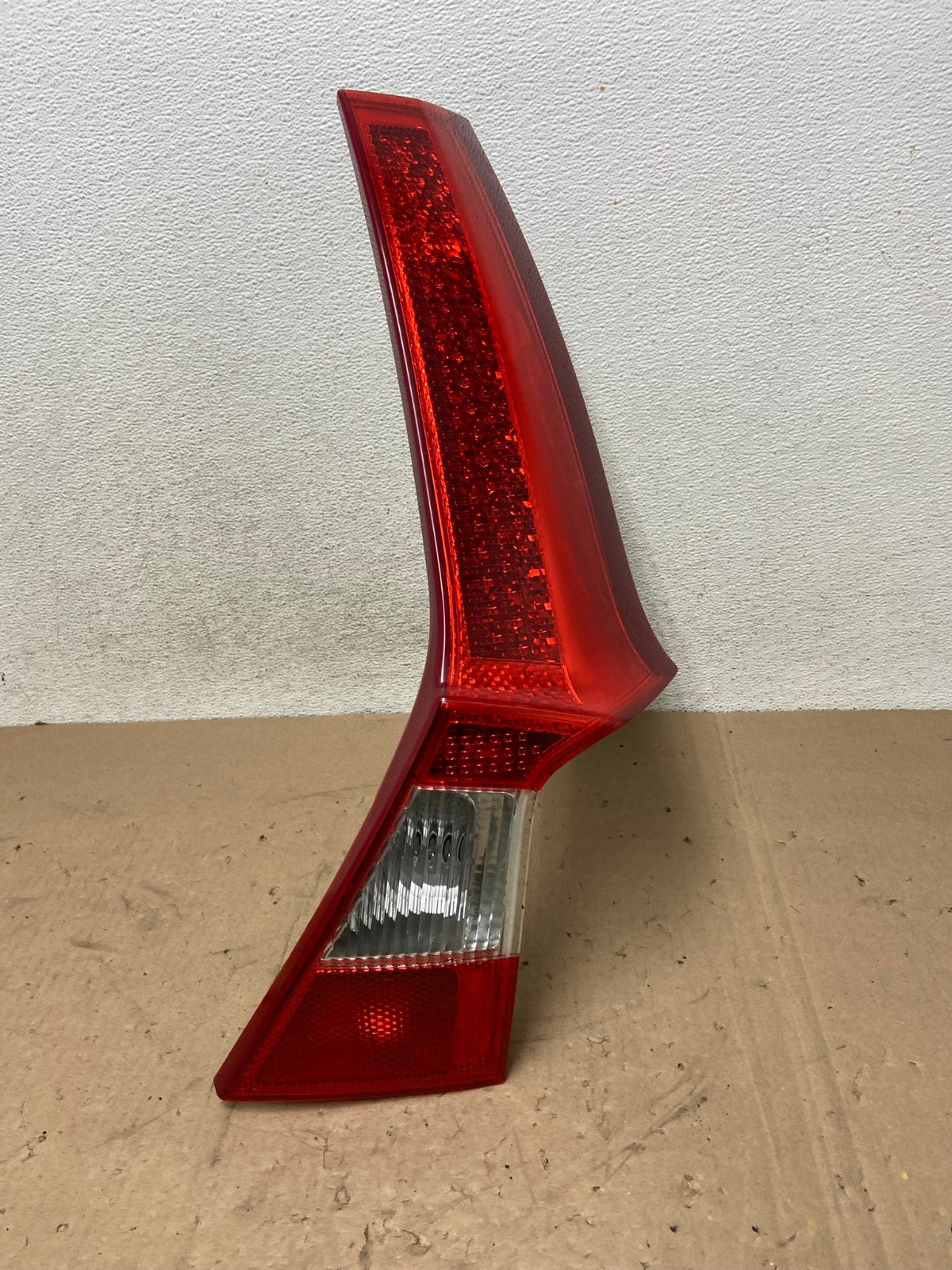 2008 to 2013 Volvo XC70 V70 Right Passenger Tail Light Upper AG5322 LK0