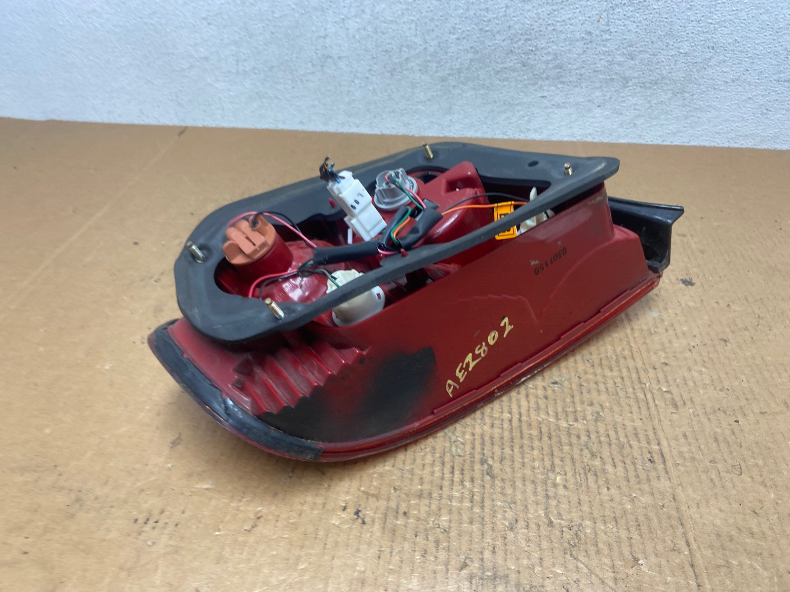 2002 - 2005 Hyundai Sonata Right Passenger RH Side Tail Light AE2802 LK5