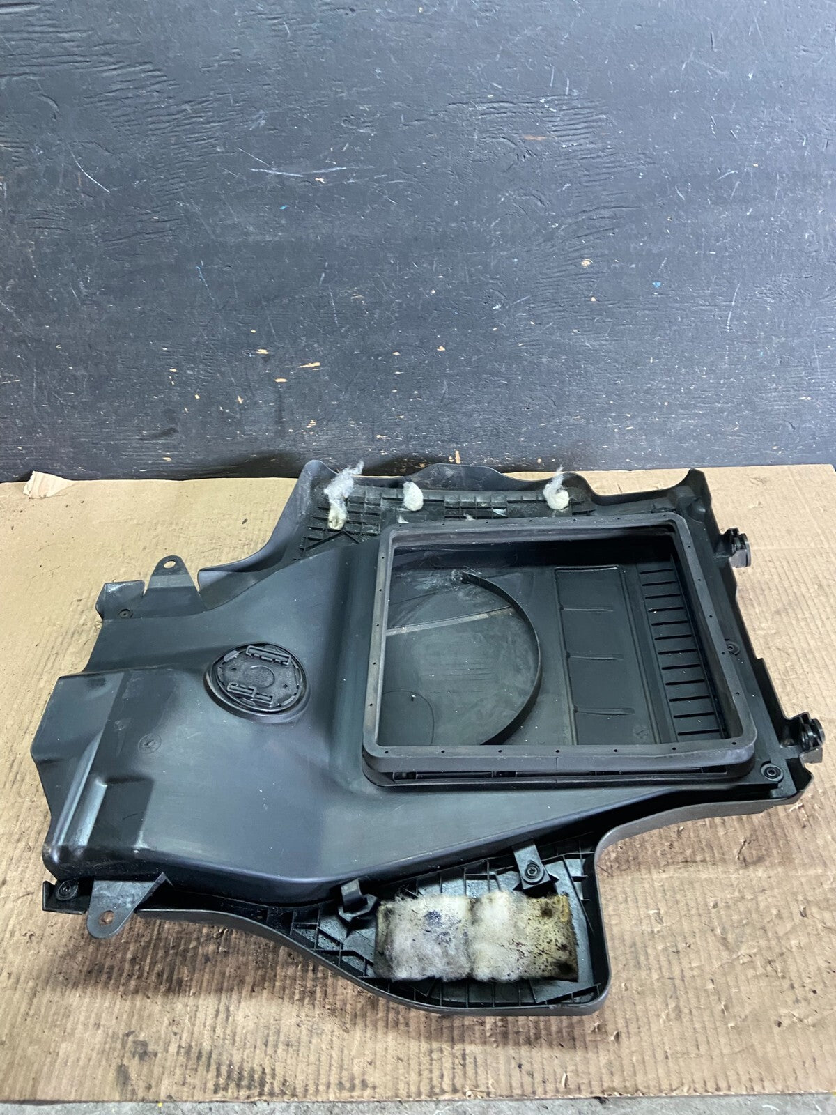 2010 2011 2012 Mazda CX7 CX-7 2.3L Engine Shield Top Cover O1033 DG7