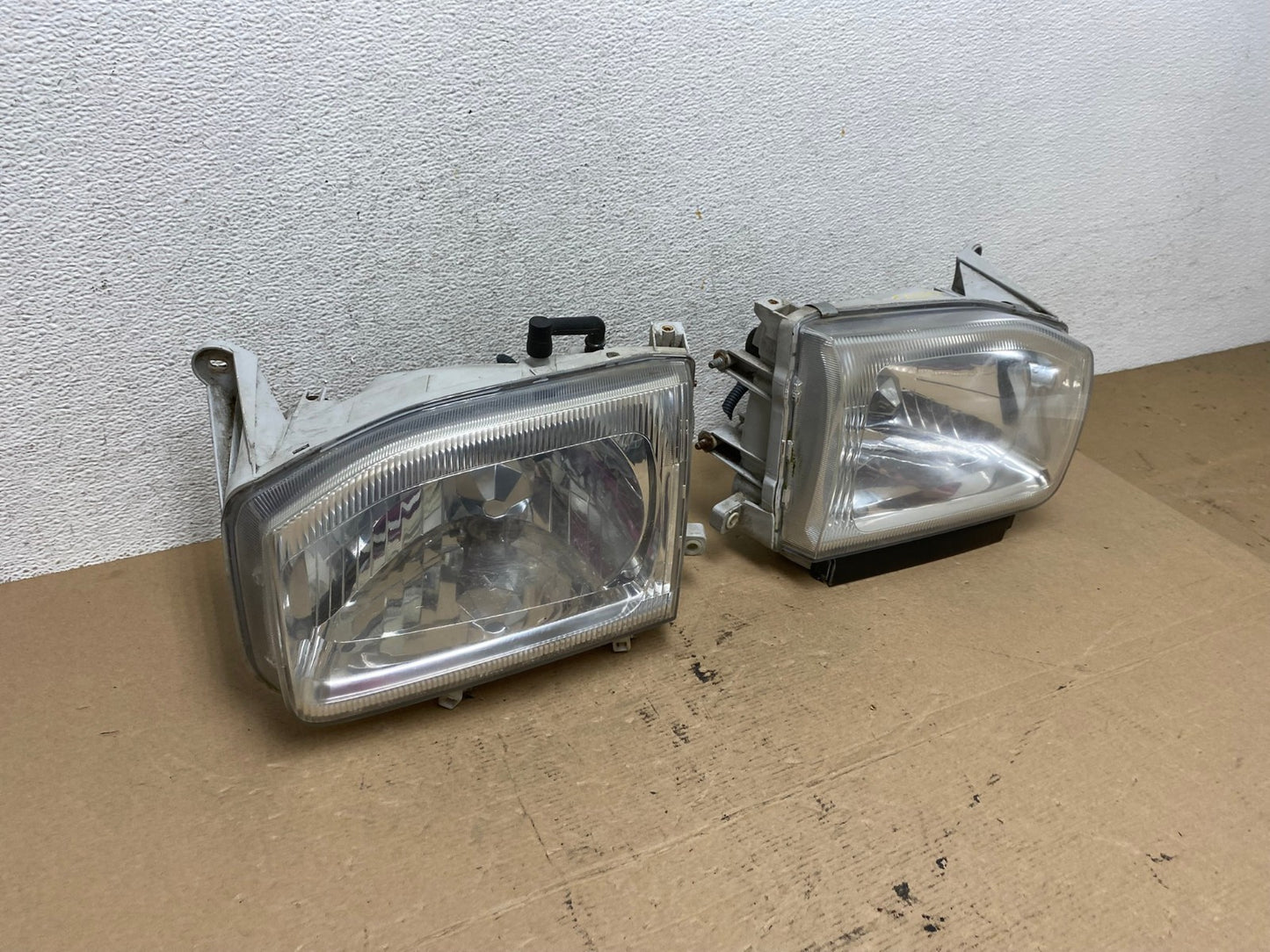 1999-2004 Nissan Pathfinder Left+Right Side Set Halogen Headlights AF4485 LK2