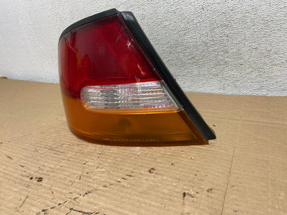 1998 1999 Nissan Altima Tail Light Left Driver Lh Side AG9066 LK2