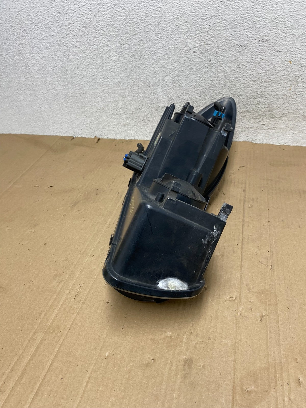 2005 - 2008 Buick Lacrosse Allure Left Driver LH Headlight Halogen AE9139 DW5