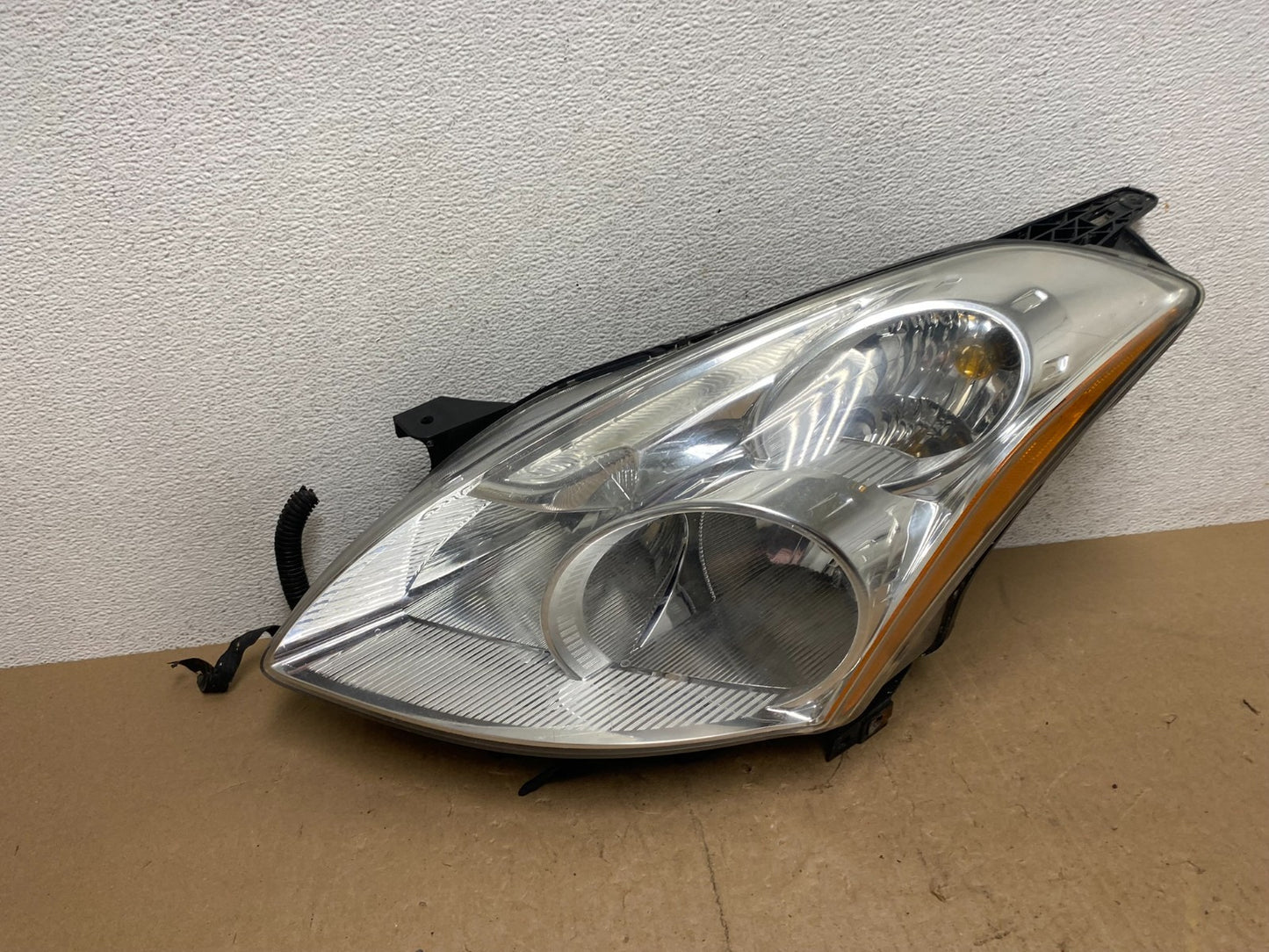 Sedan 2010 2011 2012 Nissan Altima Left Driver Side Headlight AE6877 DW0