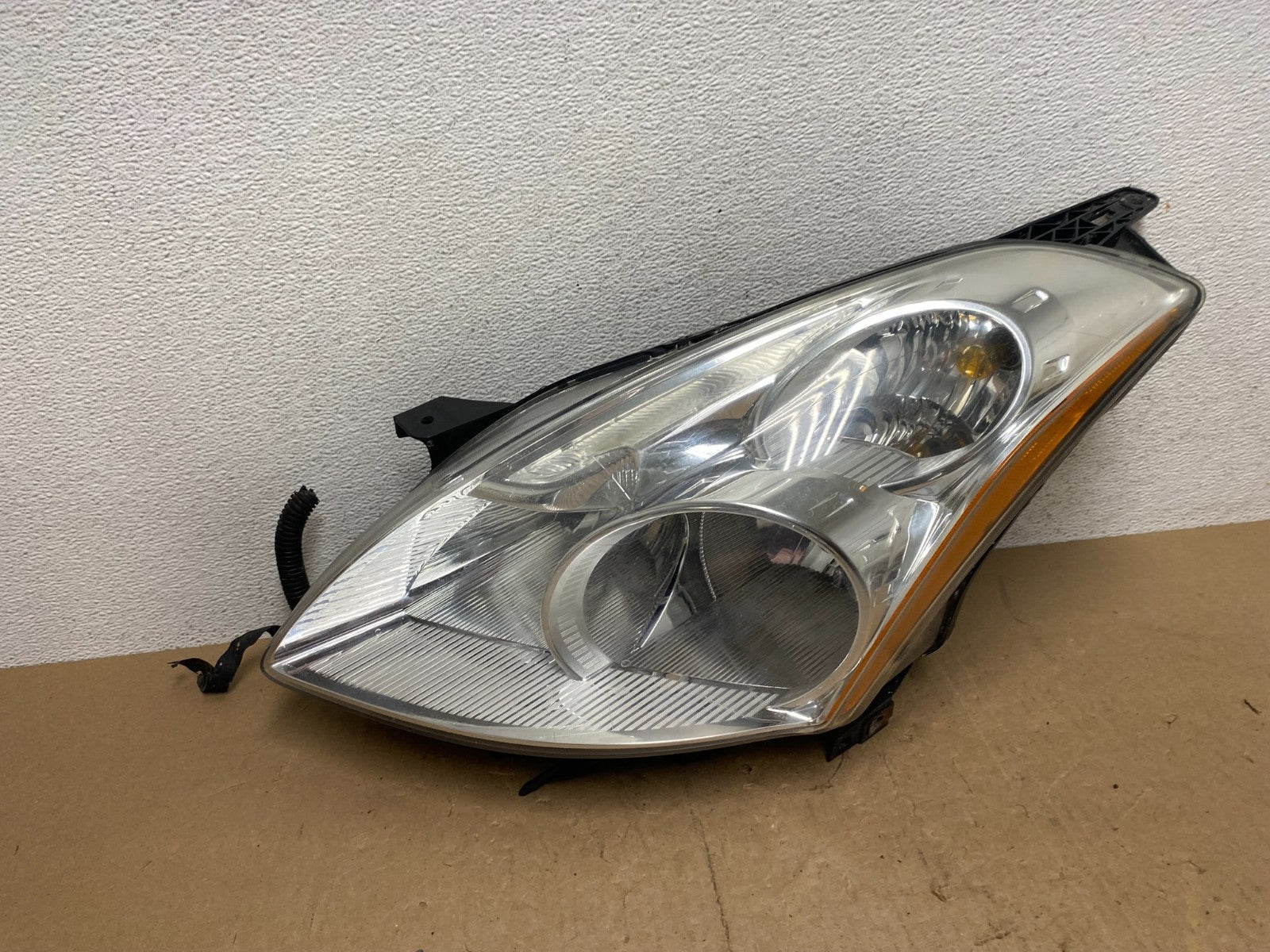 Sedan 2010 2011 2012 Nissan Altima Left Driver Side Headlight AE6877 DW0