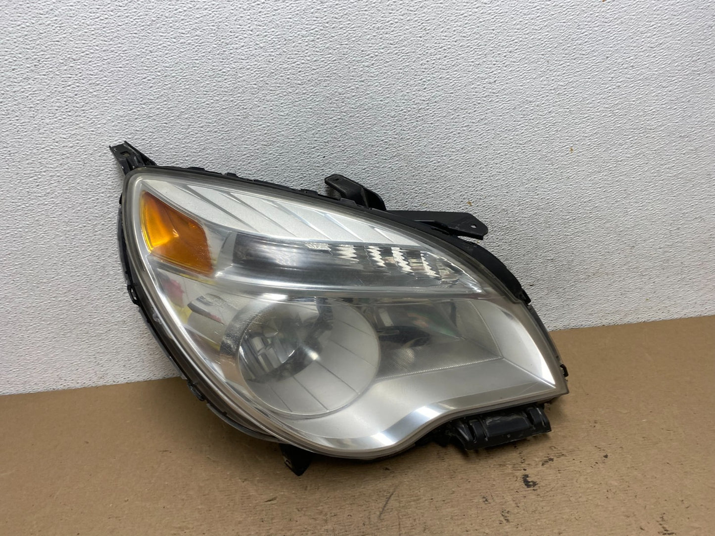 2010 - 2015 Chevrolet Equinox Halogen Headlight Right Passenger Side AF5142 DW0