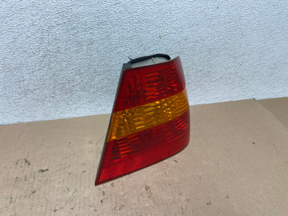 2002 - 2005 BMW 3 E46 Series Right Passenger RH Side Tail Light AG6761 LK2