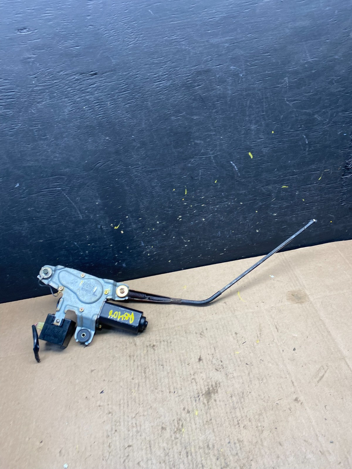 1989-1993 Toyota Celica Rear Windshield Washer Wiper Motor R8408 DG4