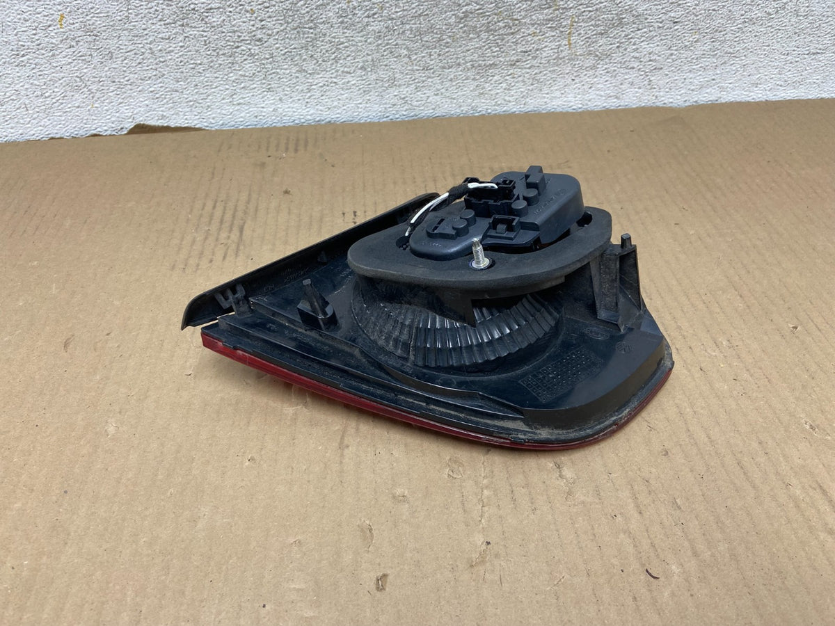 2010 to 2014 Volkswagen Golf GTI Left Lh Inner Tail Light AH3041 DW4