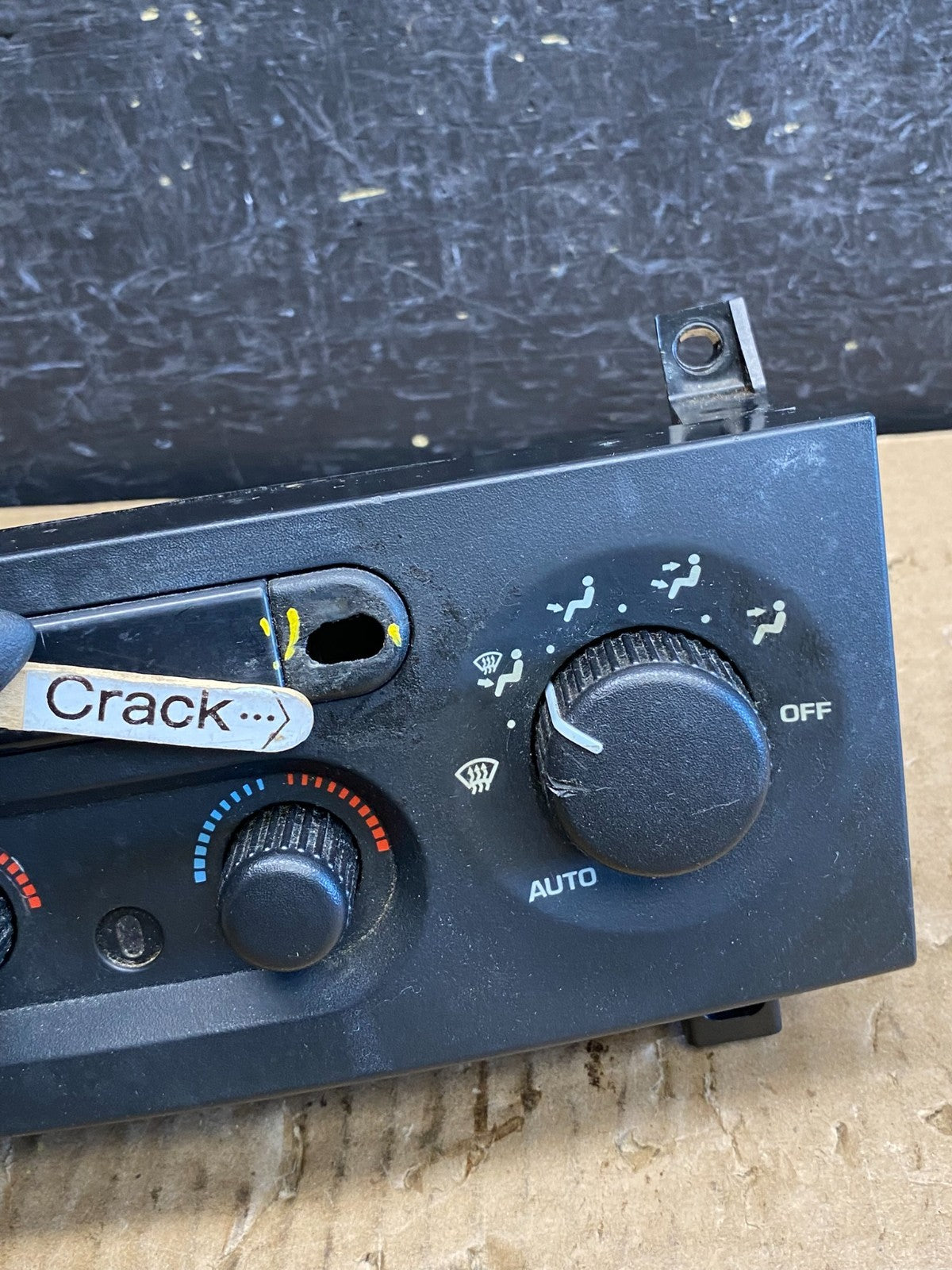 1999 to 2004 Jeep Grand Cherokee A/C Climate Control Bezel AC9625 DG1