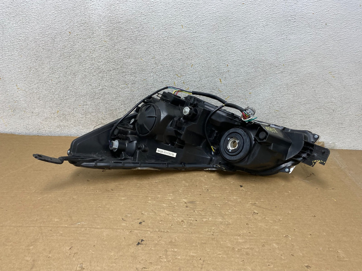 2010 2011 2012 Subaru Legacy Outback Right Passenger Xenon Headlight AH8518 DW6