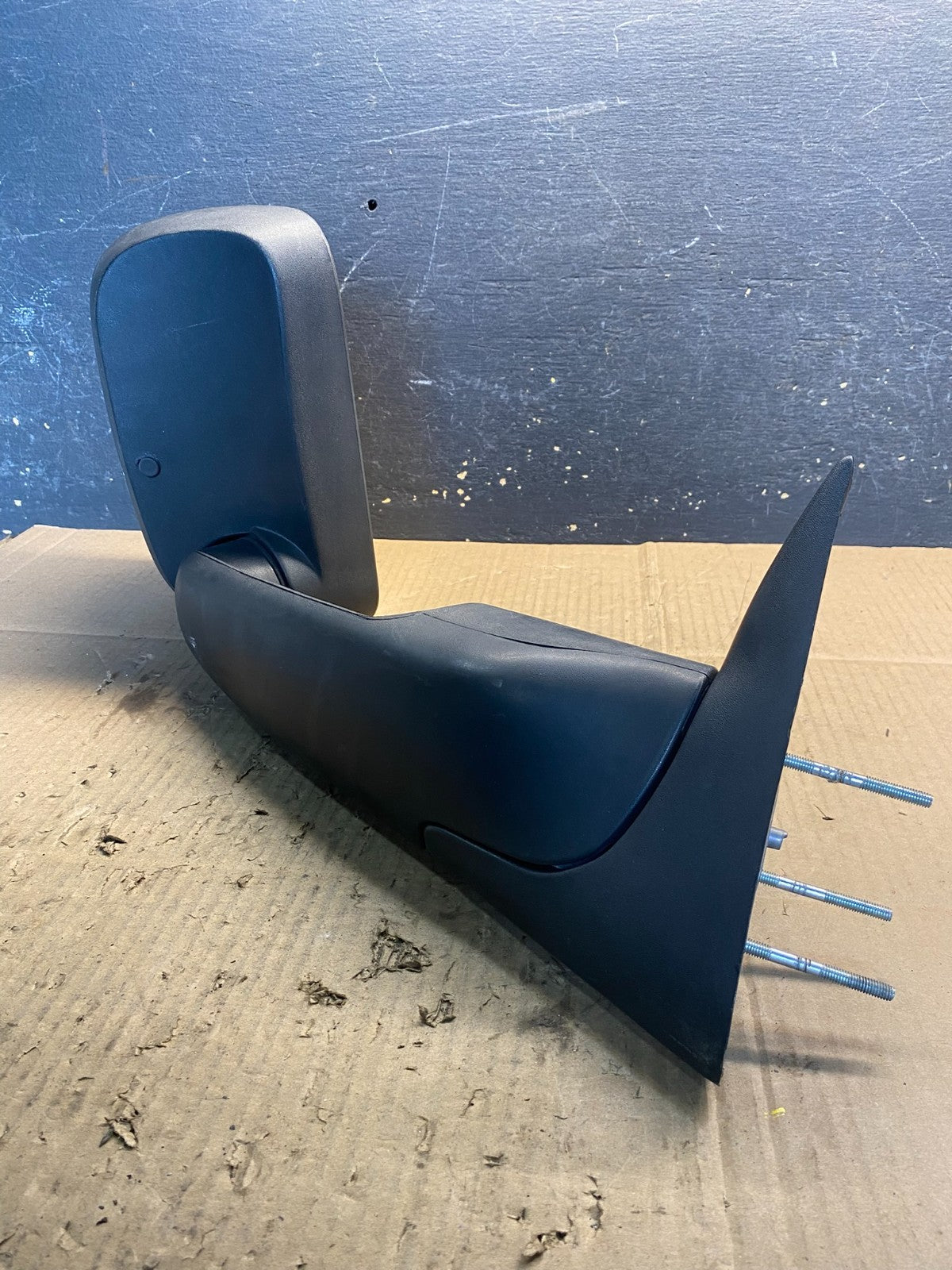 1999 - 2006 Chevrolet Silverado Suburban Right Door Mirror AA75492