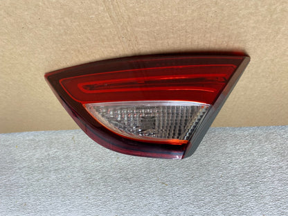 2015 to 2017 Chrysler 200 Sedan Right Passenger Inner Tail Light V0945 DW0