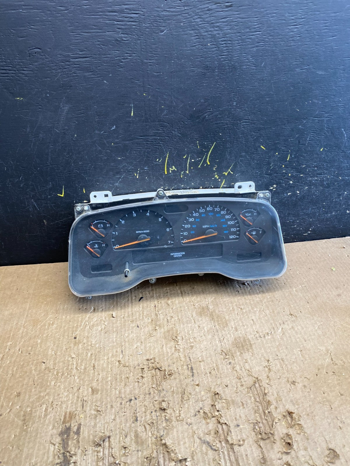 2001 2002 2003 Dodge Durango Speedometer Instrument Cluster Gauge Z9804 DG0