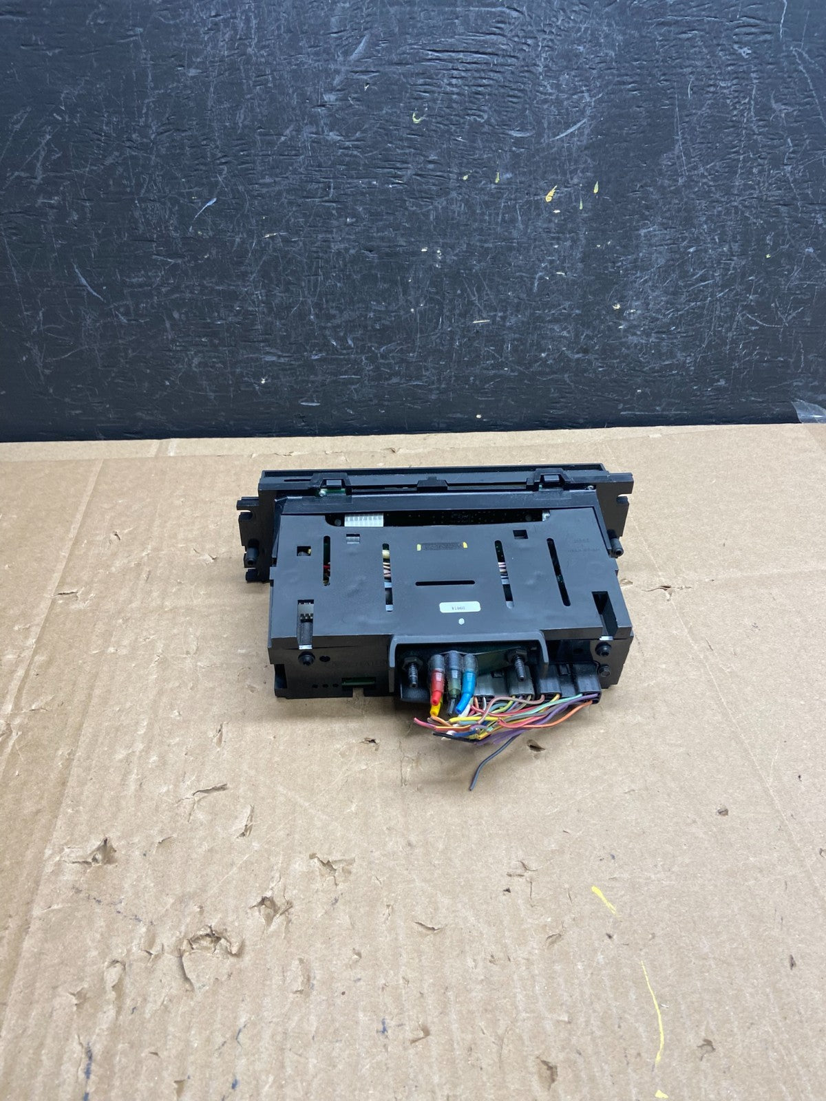 2003 to 2011 Ford Crown Victoria Marquis A/C Heater Climate Control AD2218 DG3