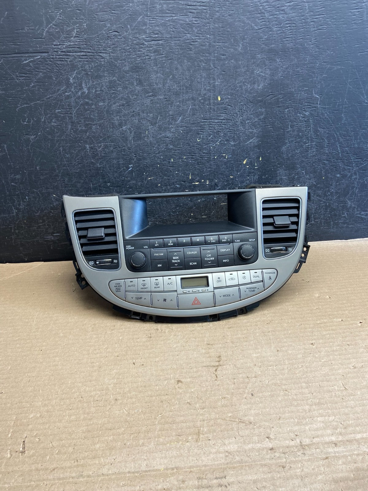 2009 to 2014 Hyundai Genesis A/C Heater Temperature Climate Control AH3529 DG0