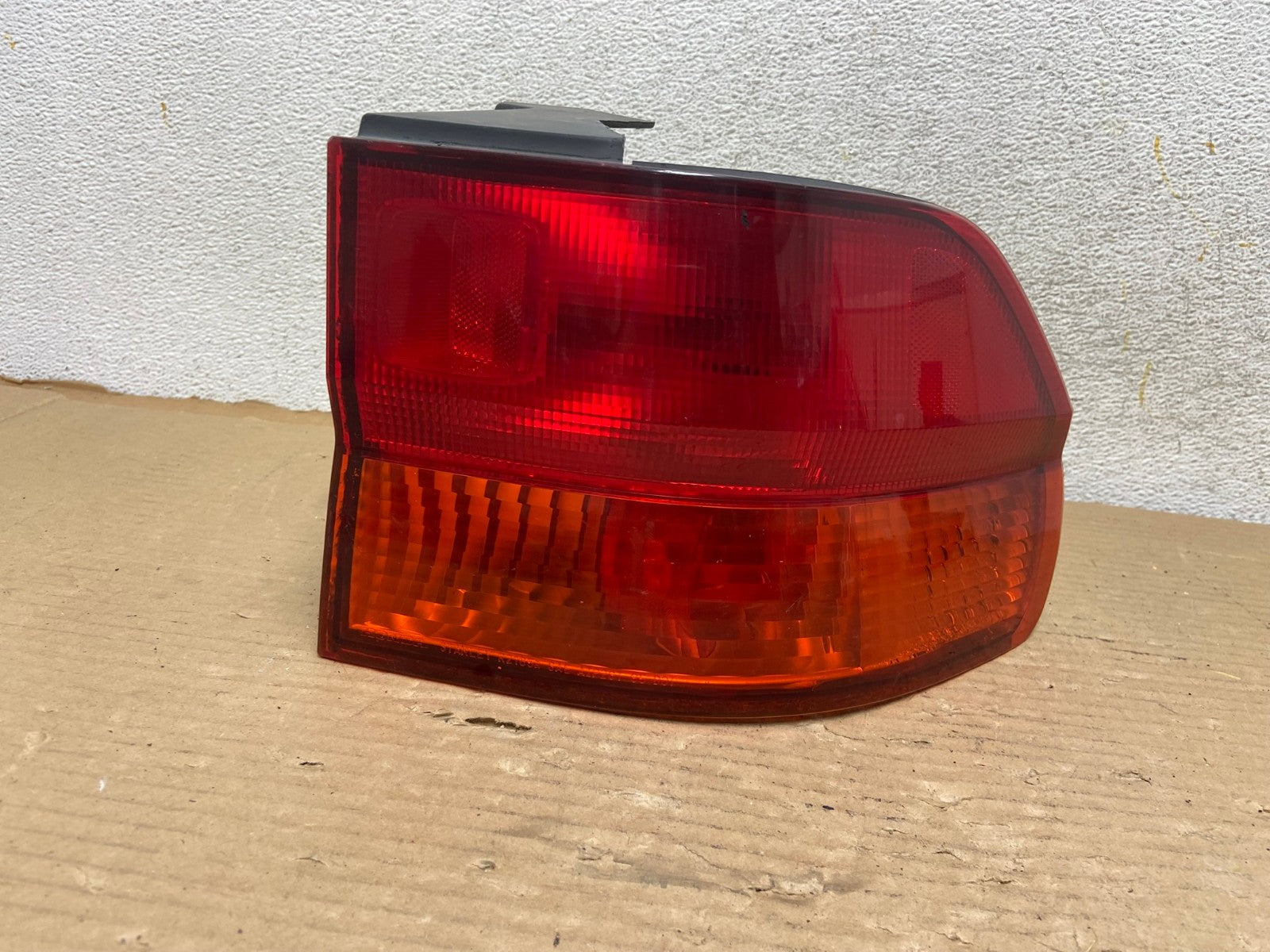 1999 2000 2001 Honda Odyssey Right Passenger Side Tail Light AH0622 LK0