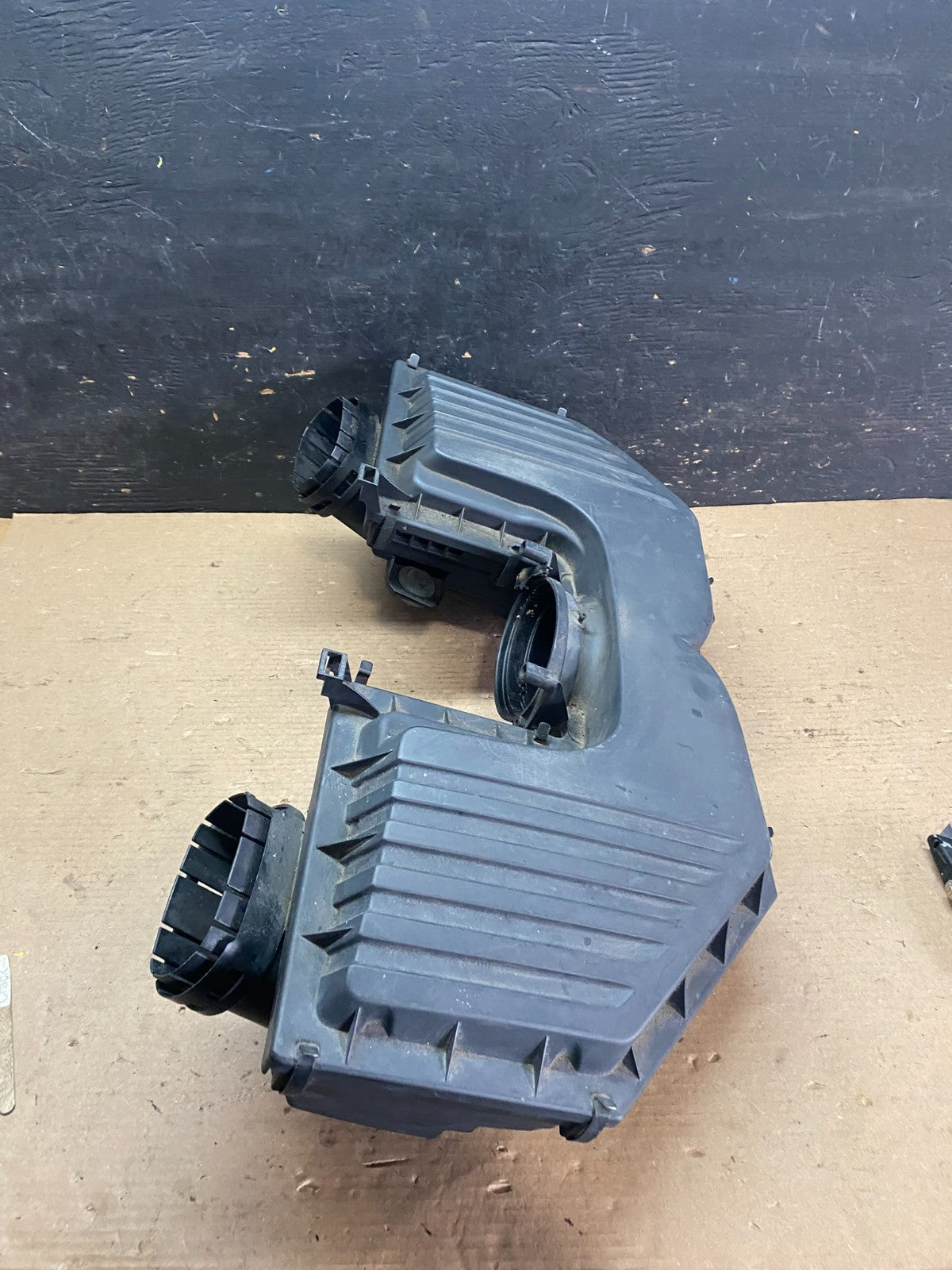 2007 to 2010 BMW E70 X5 N62 Air Intake Cleaner Filter 7548896 OEM s1427 DG3