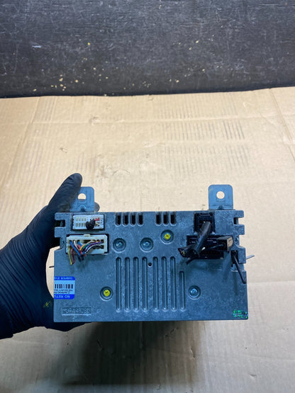 2006 Subaru Tribeca CD Player Radio Receiver Control w1532 DG2
