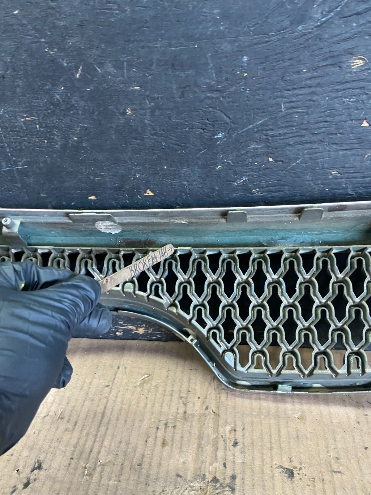 2007 to 2011 Hyundai Veracruz Chrome Grille Grill Aftermarket P8639 DG11