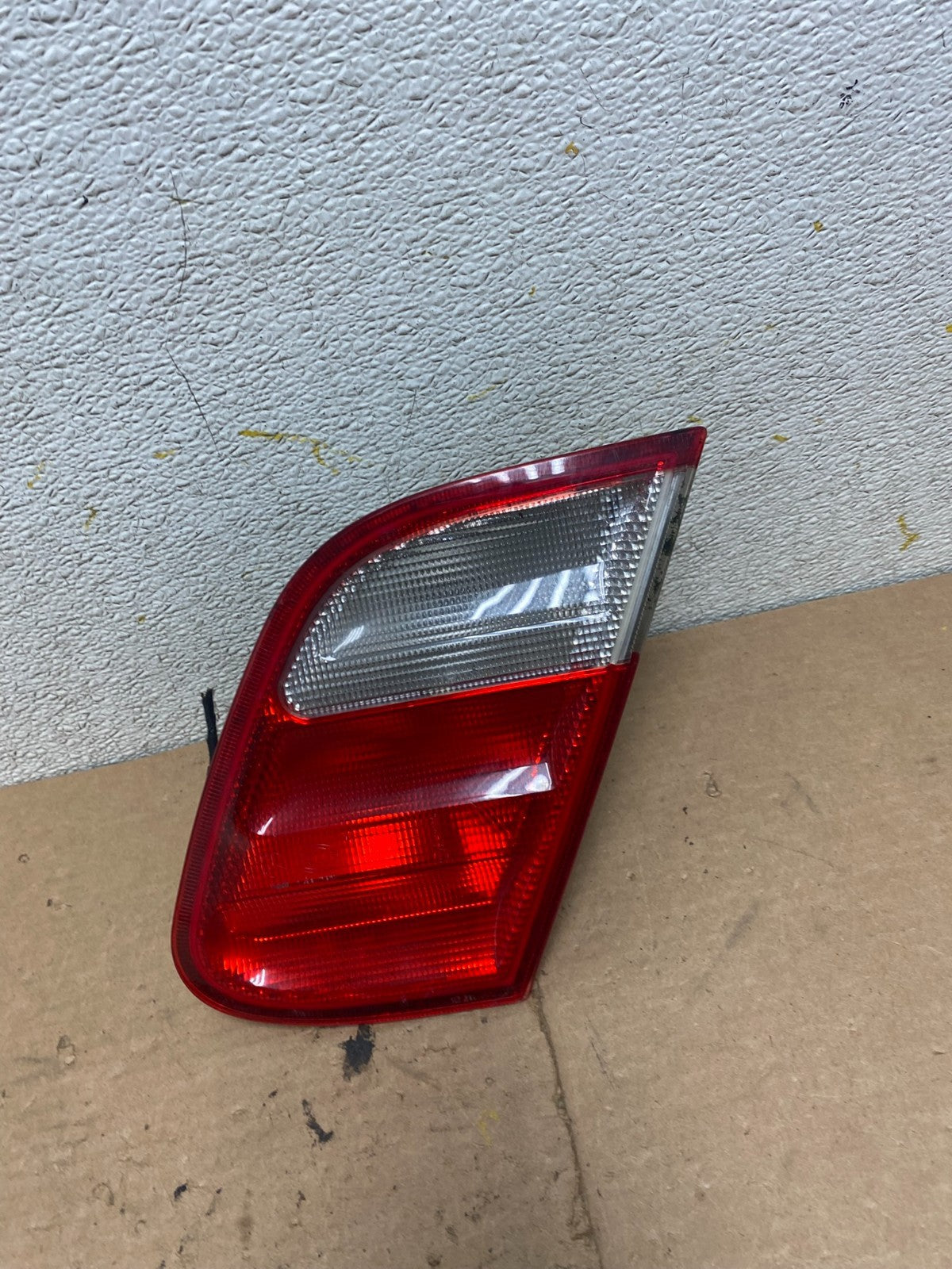 1998-2003 Mercedes Benz CLK Inner Right Passenger RH Tail Light Lamp P5197 DW0