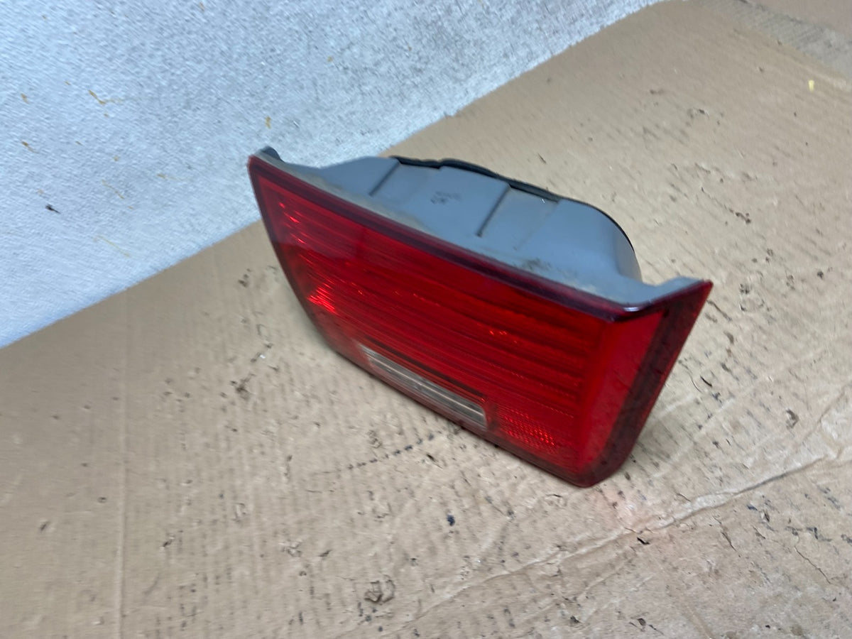 2009 to 2010 Hyundai Sonata Left Driver Lh Side Inner Tail Light AI1360 DG1