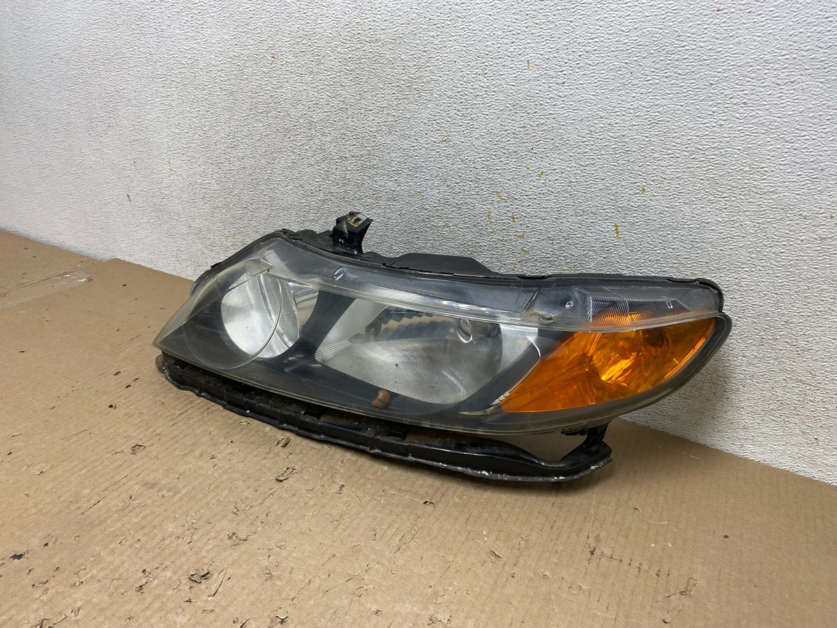 2006 2007 2008 Honda Civic Sedan Left Driver Headlight Halogen AH5926 DW2