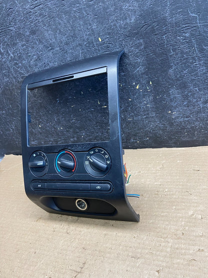 2004 to 2008 Ford F150 Radio Climate Dash Bezel Surround Black ah3817 DG2