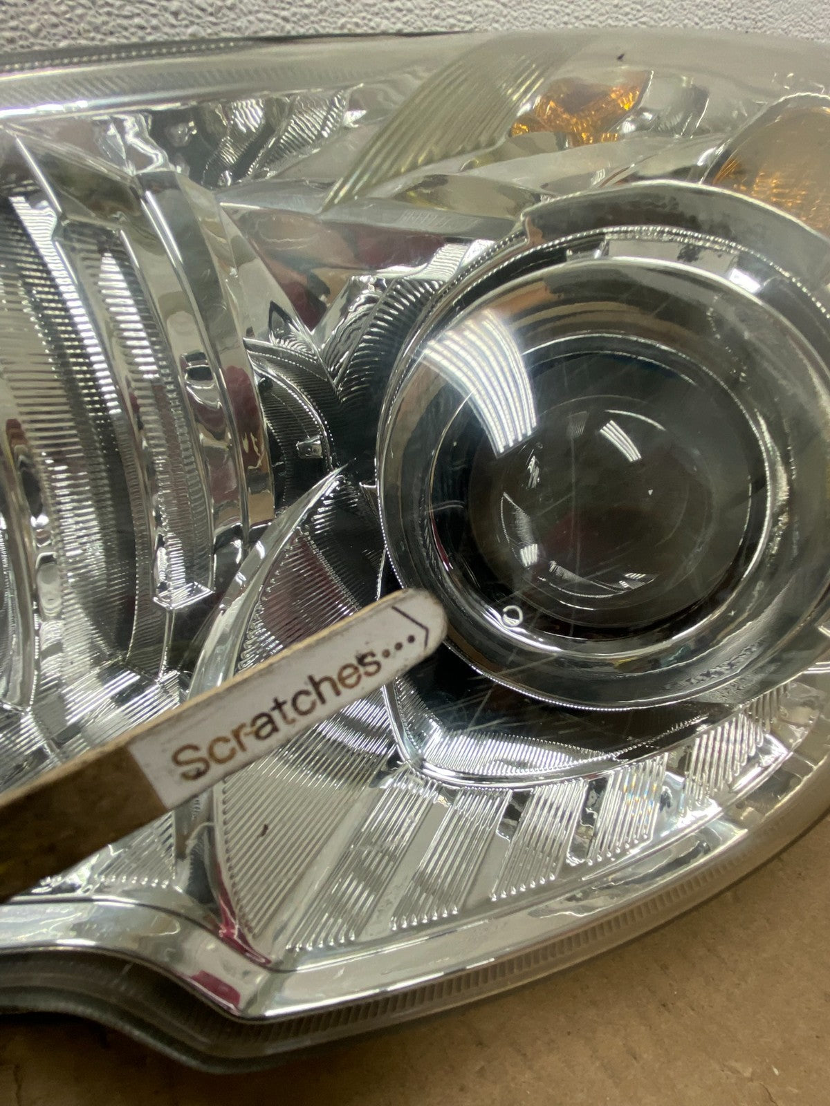 2010 2011 2012 Subaru Legacy Outback Left+Right Xenon Headlights AG8075 DW4