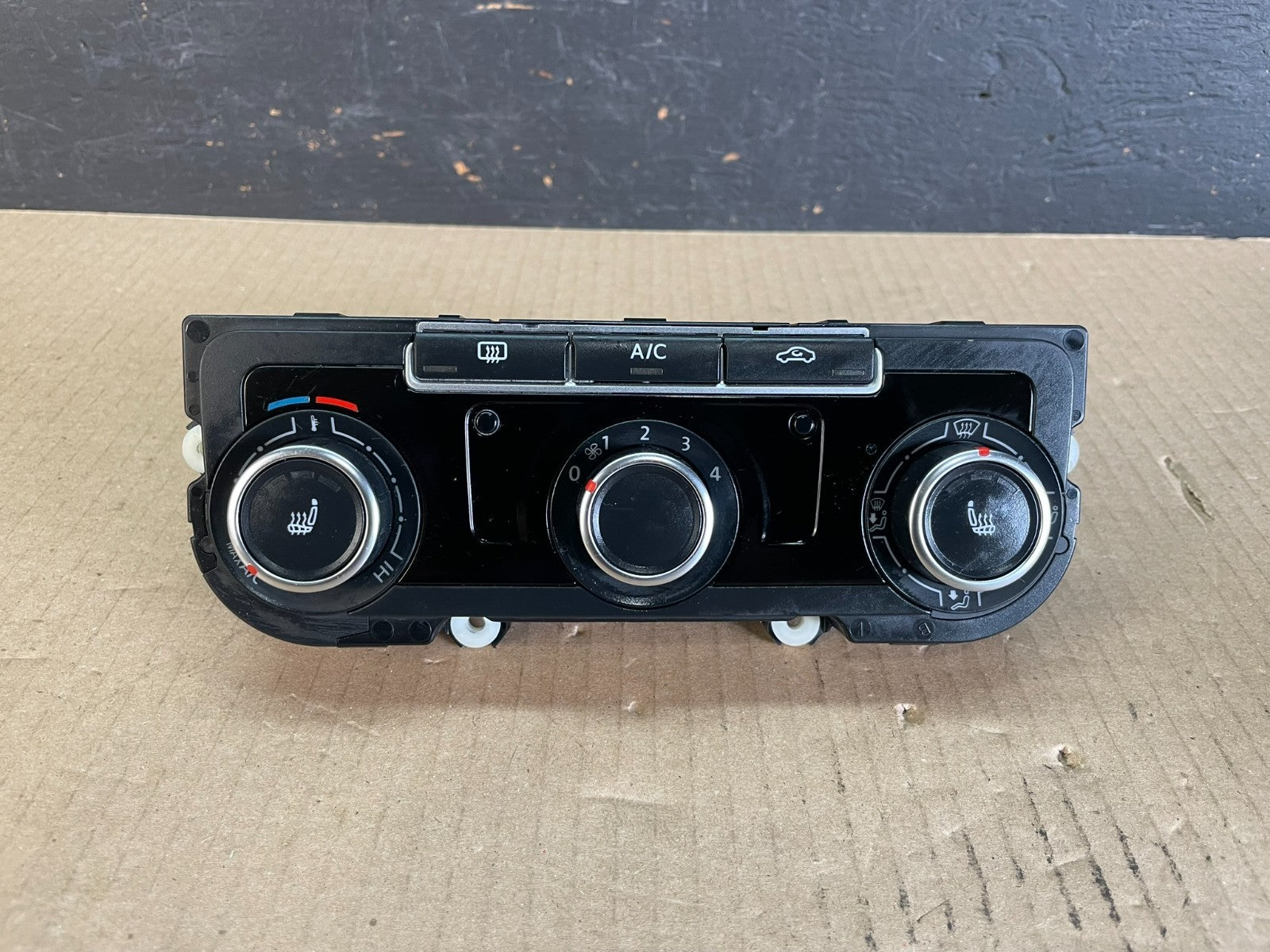 2009 to 2011 Volkswagen Jetta Heated Seats A/C Climate Control ae3449 DG0