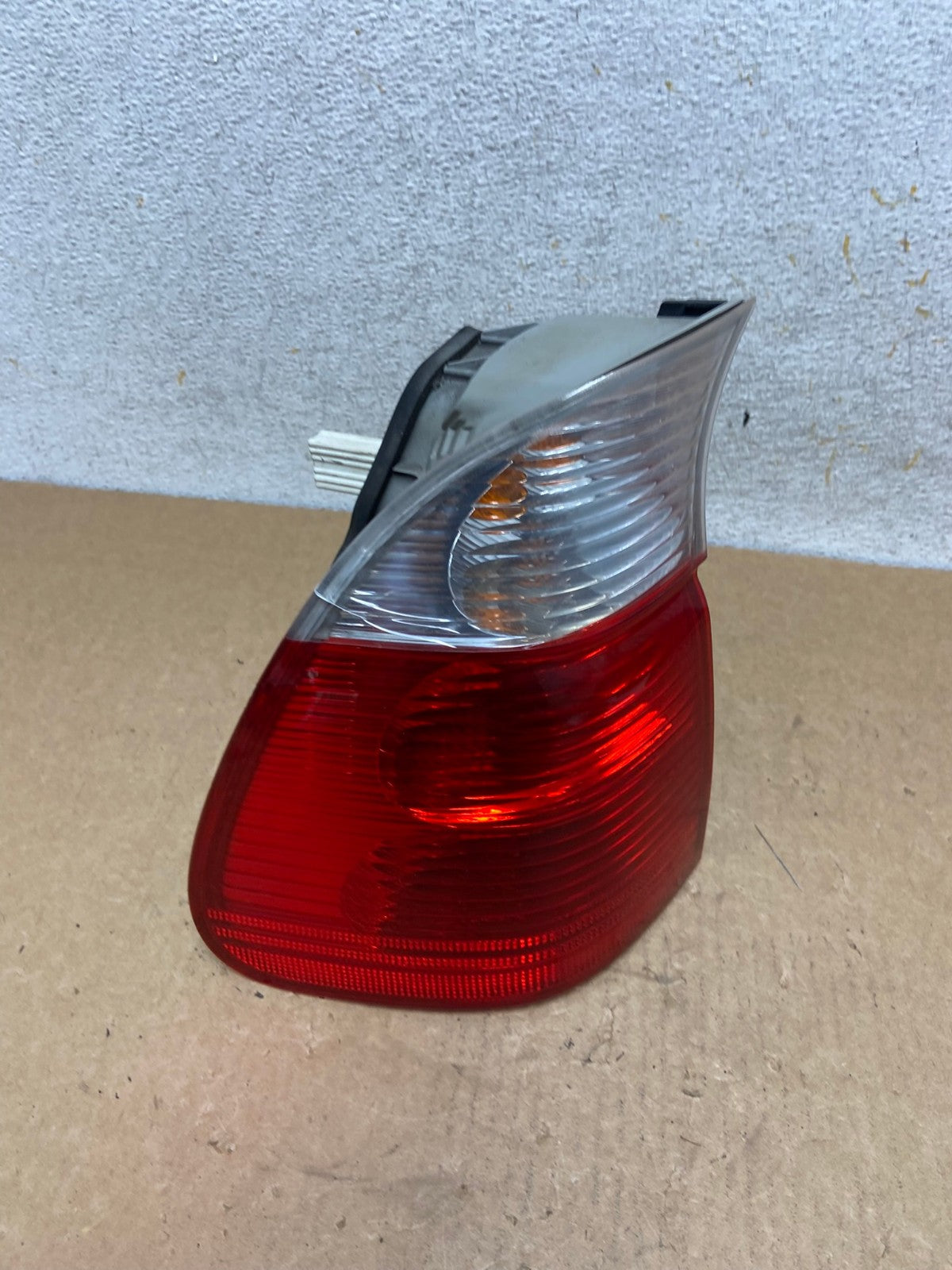 2004 2005 2006 BMW E53 X5 Left Driver Lh Side Tail Light AI3368 LK2