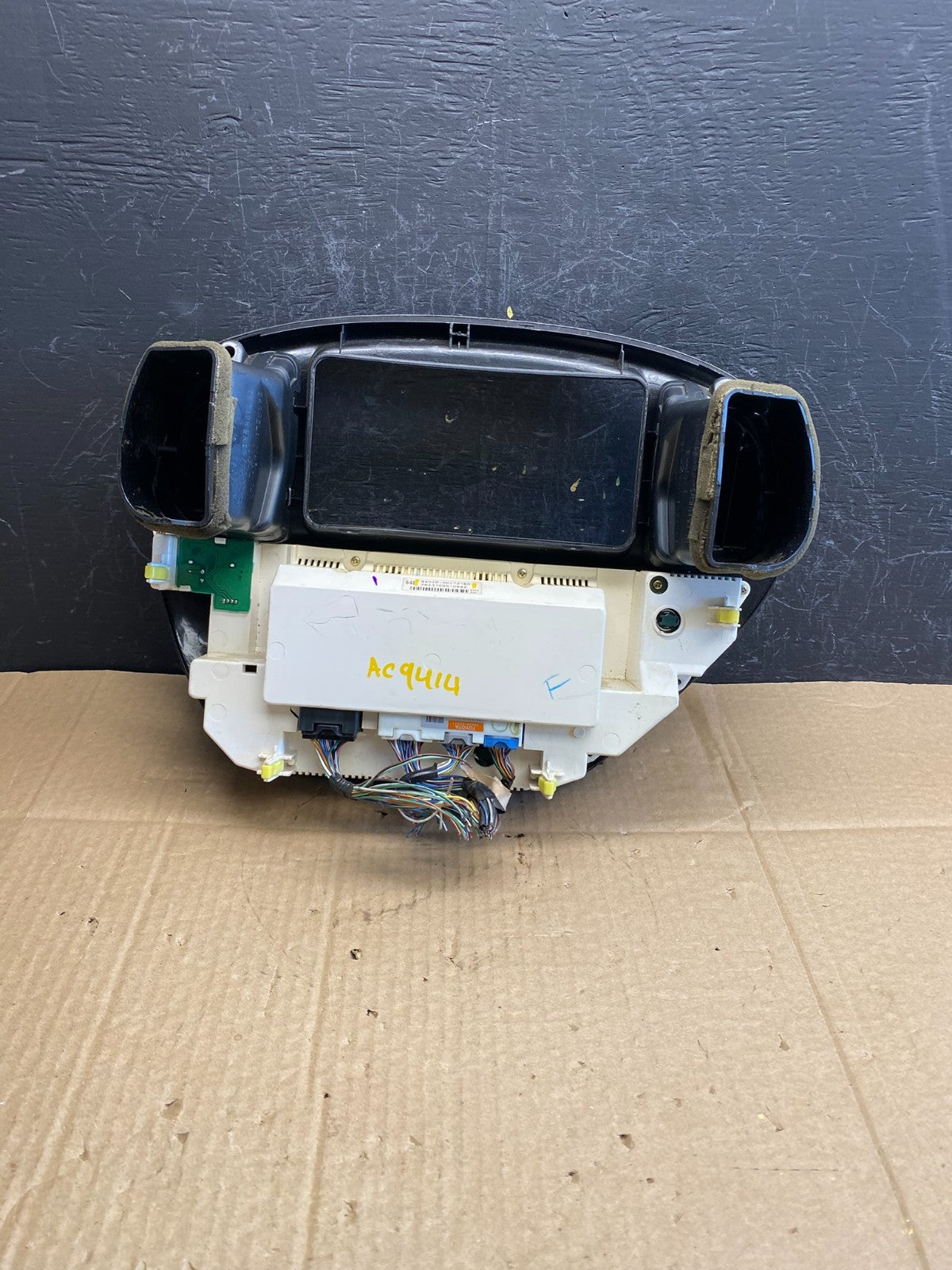 2001 to 2004 Toyota Sequoia AC Temp Heater Climate Control Bezel AC9414 DG3