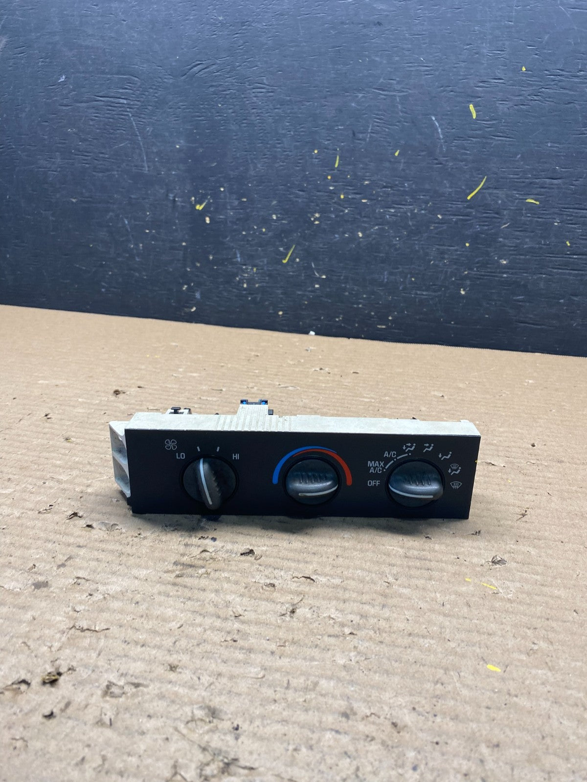2001 - 2007 GMC Chevrolet Express 1500 Climate Control A/C S3058 DG0