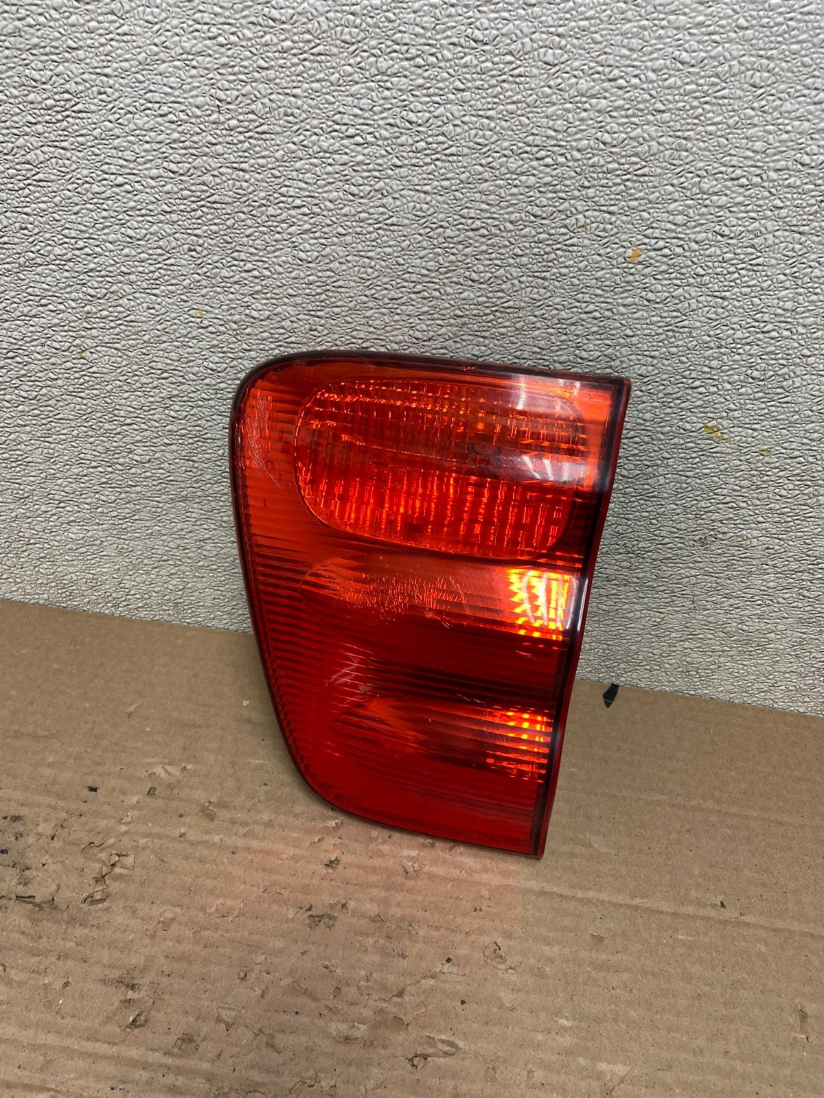 2001- 2004 Toyota Sequoia Right Passenger RH Side Tail light Inner Oem AB1198 LK0