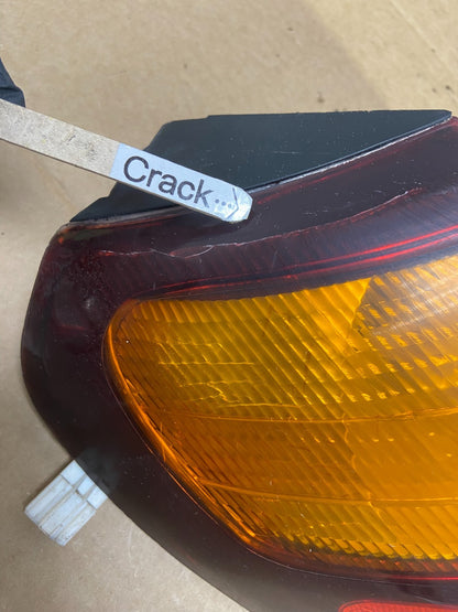 2001 to 2004 Subaru Legacy Outback Left Driver LH Tail Light AB5160 DW3