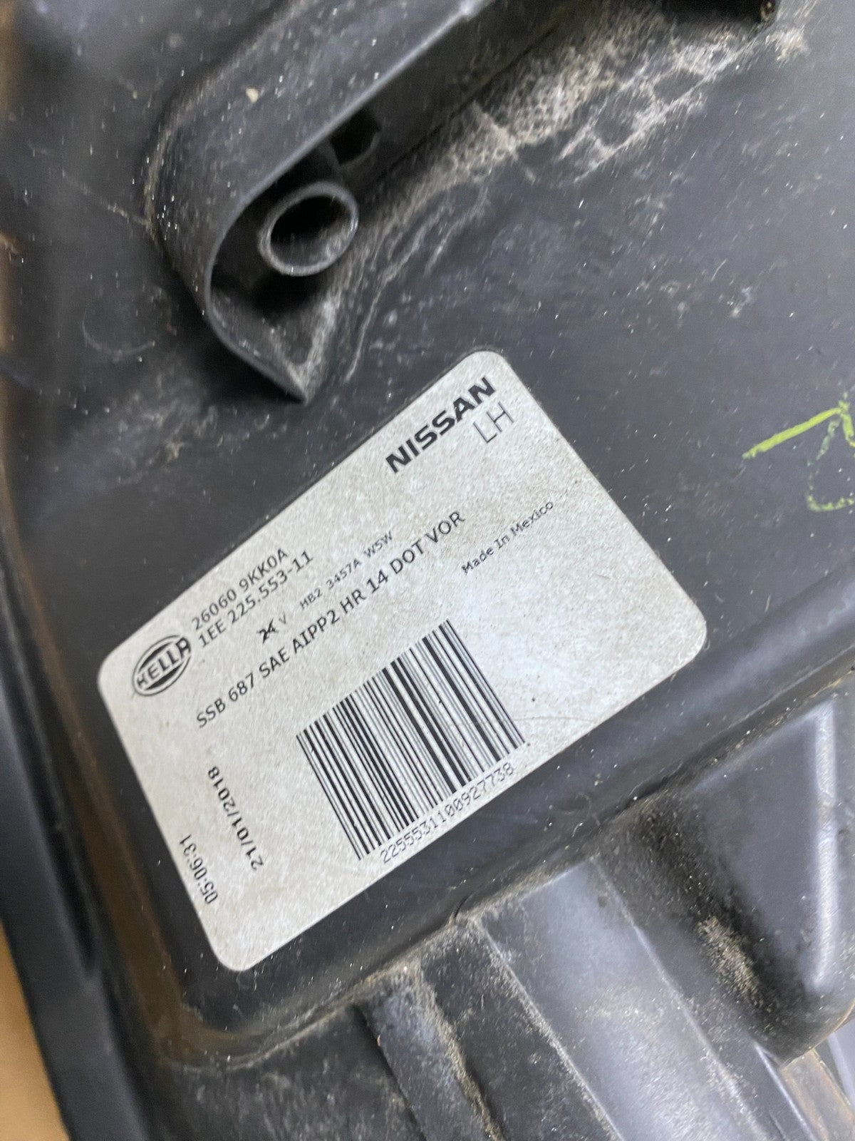 2015 to 2019 Nissan Versa Headlight Left Driver Lh Side AD9270 DW8