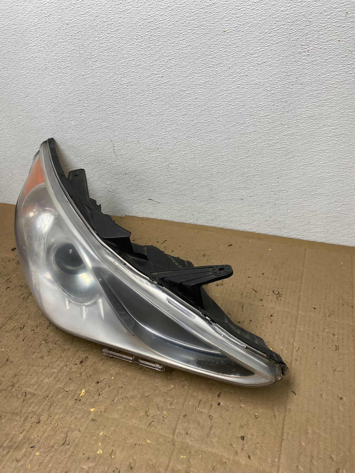 2011 - 2014 Hyundai Sonata Right Passenger Rh Side Headlight Halogen AC0227 DW2
