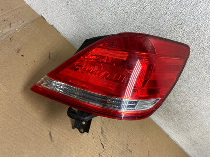 2005-2010 Toyota Avalon Right Passenger Side Tail Light AH4224 LK0