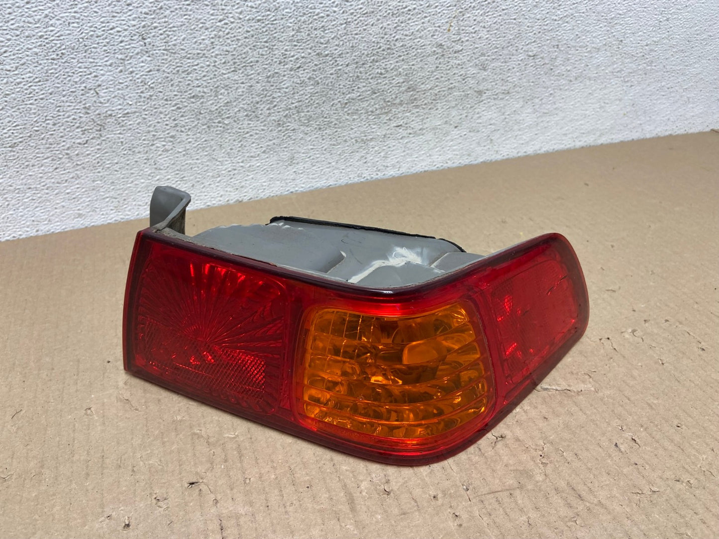 2000 to 2001 Toyota Camry Right Passenger Rh Tail Light AE9673 LK0